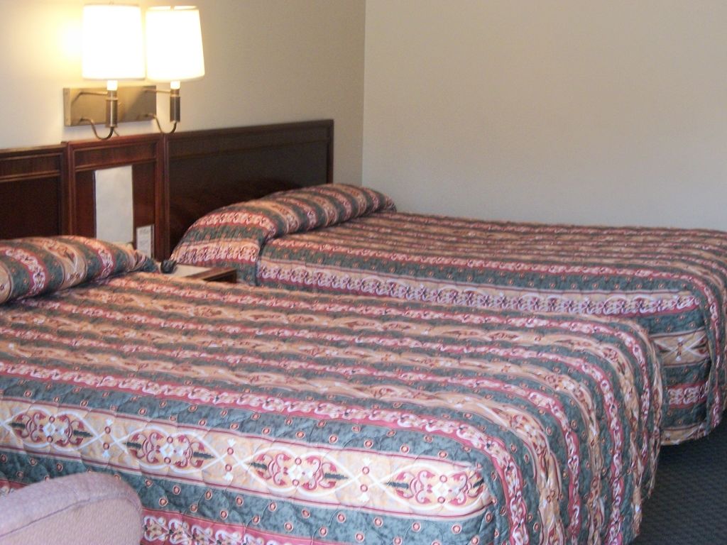 Mohican Little Brown Inn Loudonville Chambre photo